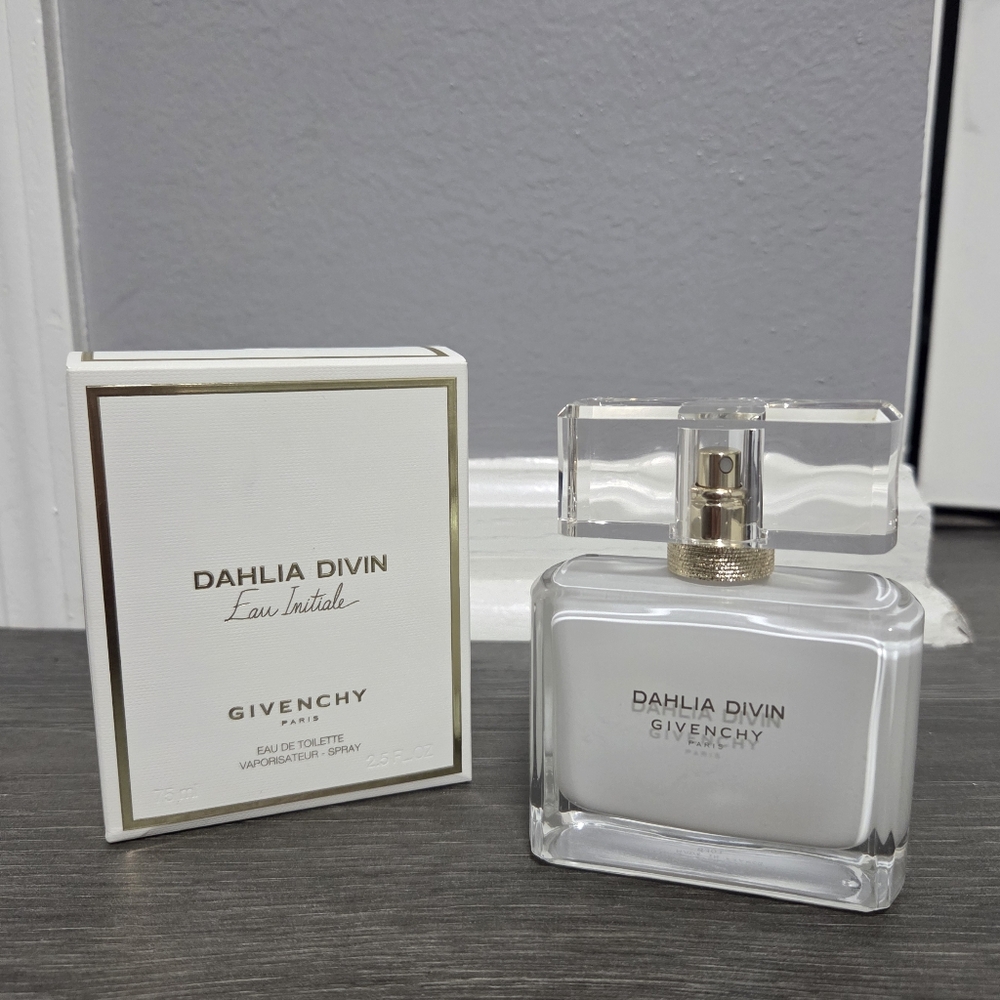 NIB Givenchy Dahlia Divin Eau De Toilette 2.5 Oz
